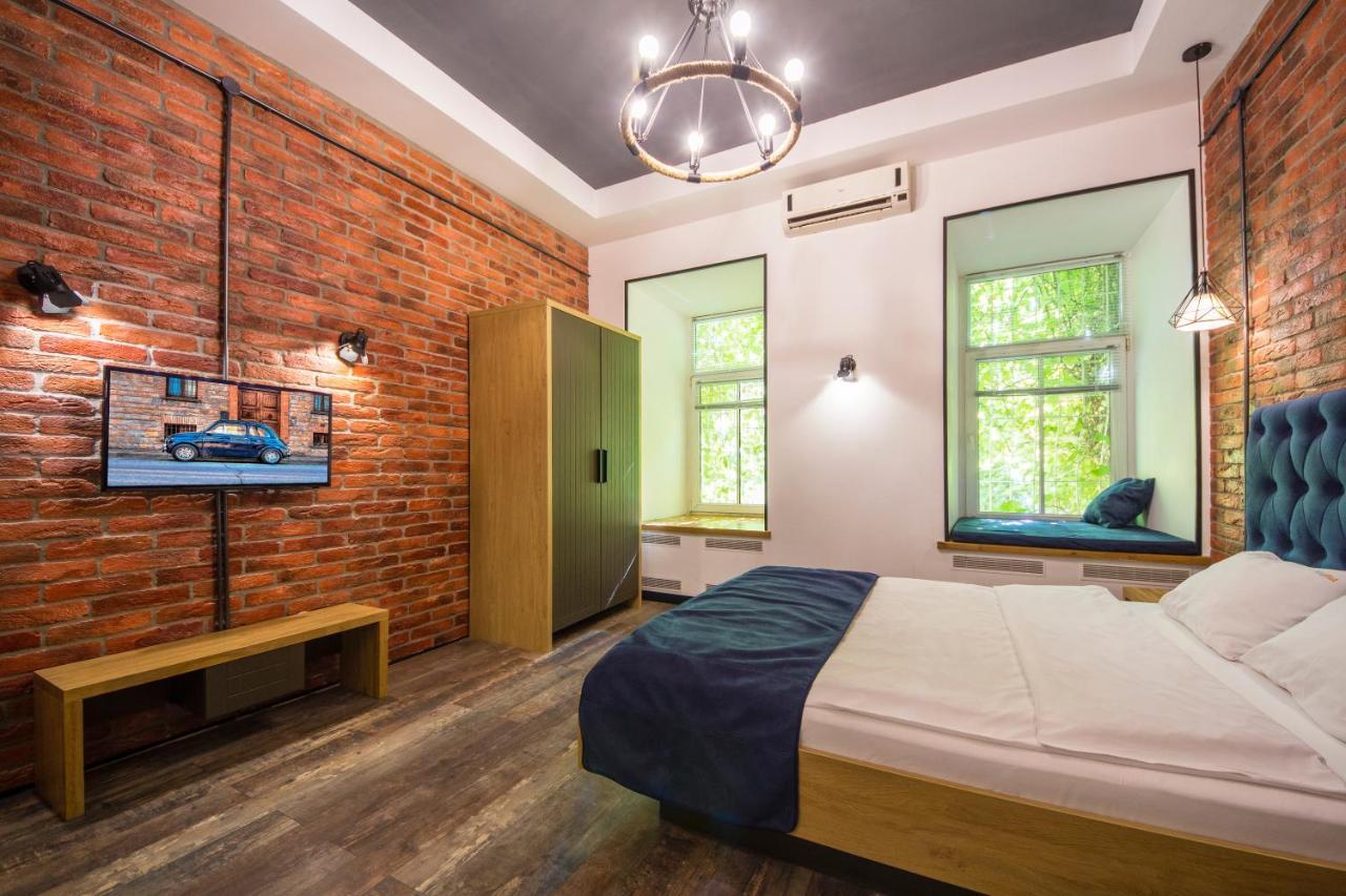 Loft Design Apartments On Desyatynnyi Ln, 7 Kyiv Exterior photo