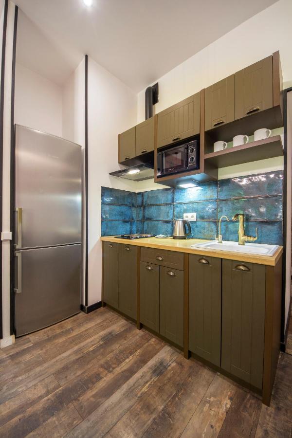 Loft Design Apartments On Desyatynnyi Ln, 7 Kyiv Exterior photo