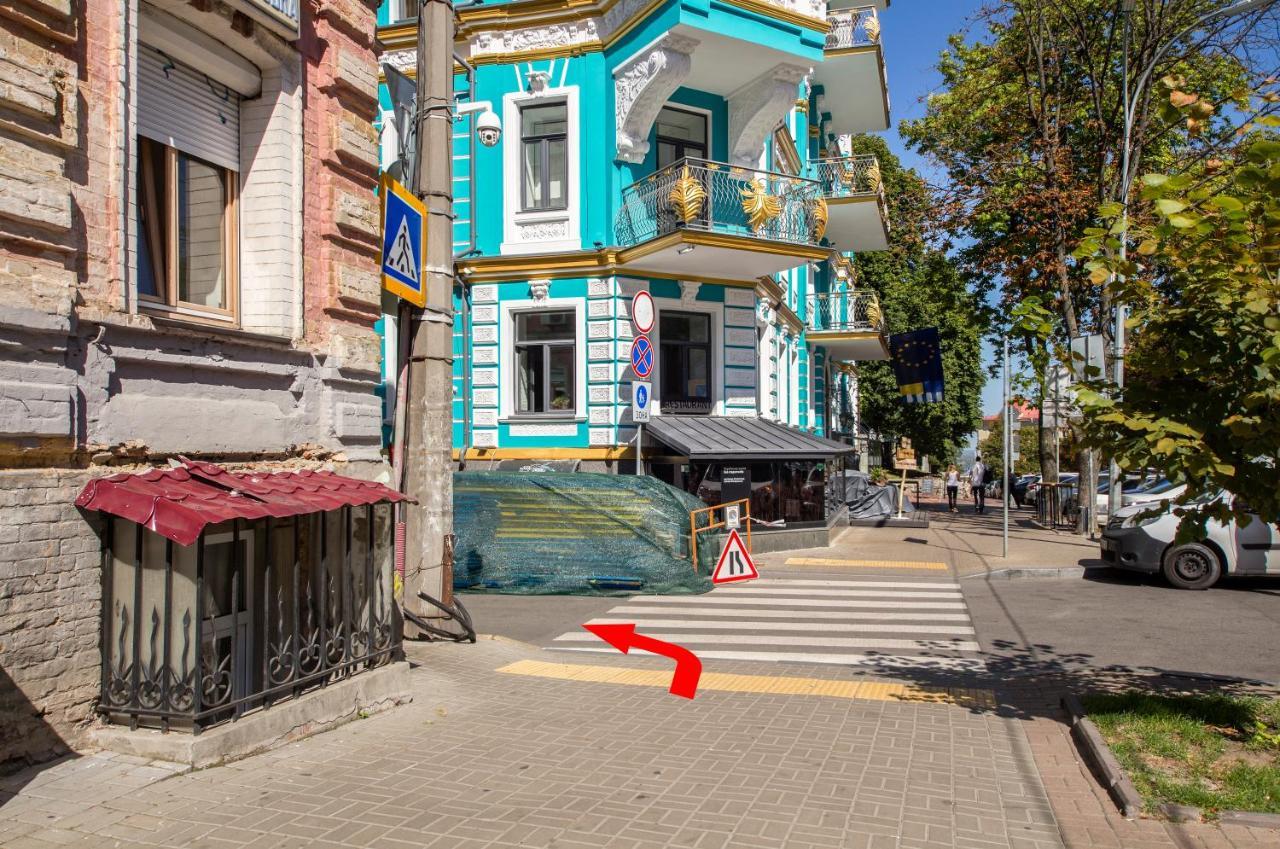 Loft Design Apartments On Desyatynnyi Ln, 7 Kyiv Exterior photo